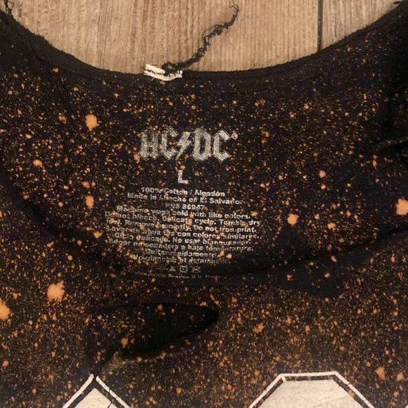 AC/DC Off the Shoulder Bleached Crop Top Size Large - Picture 3 of 6